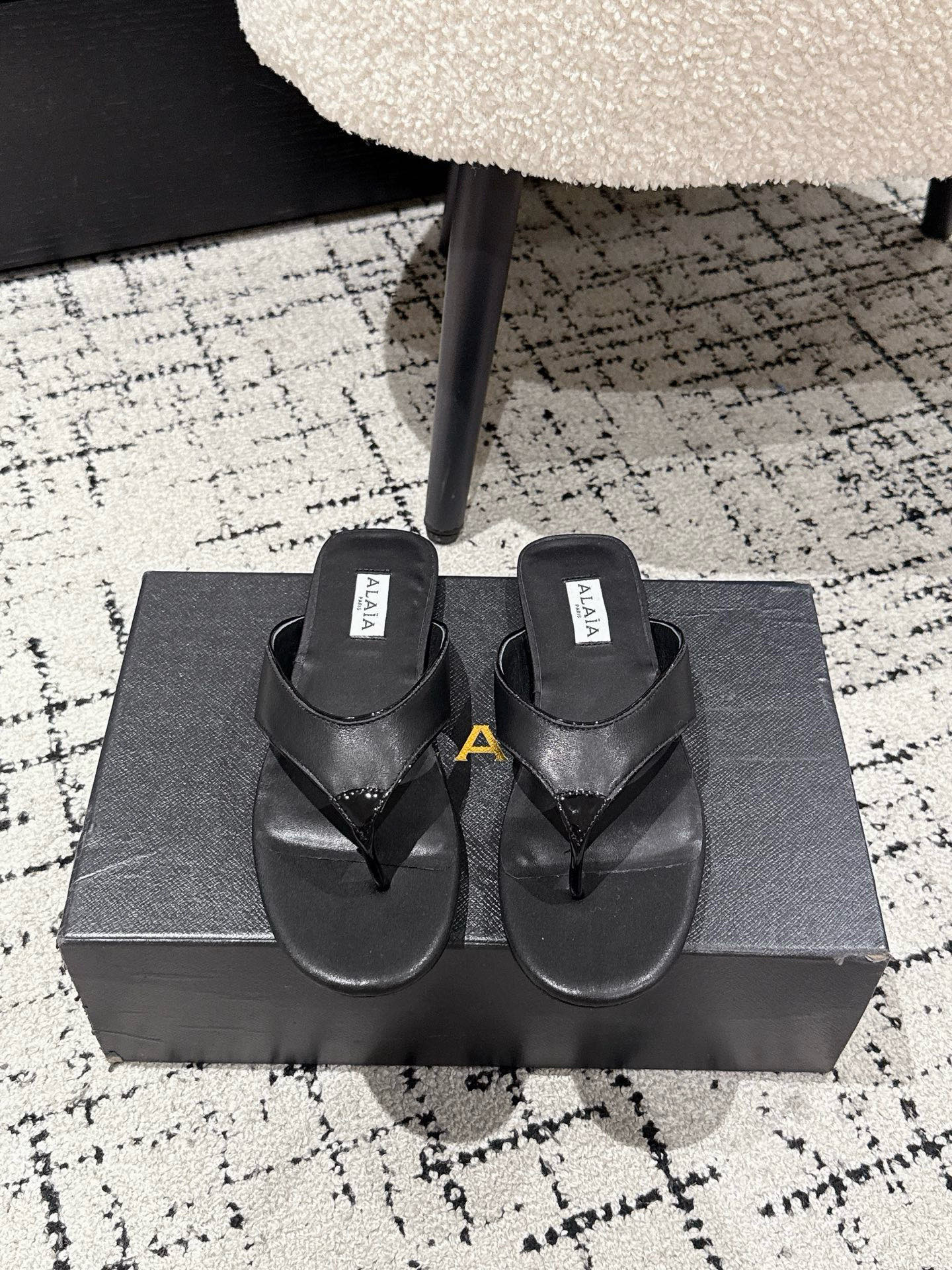 “648Alaia 25/Alea New Fall and Winter Shoes Collection with Unique Elegance and Versatile Style” - 图片 2
