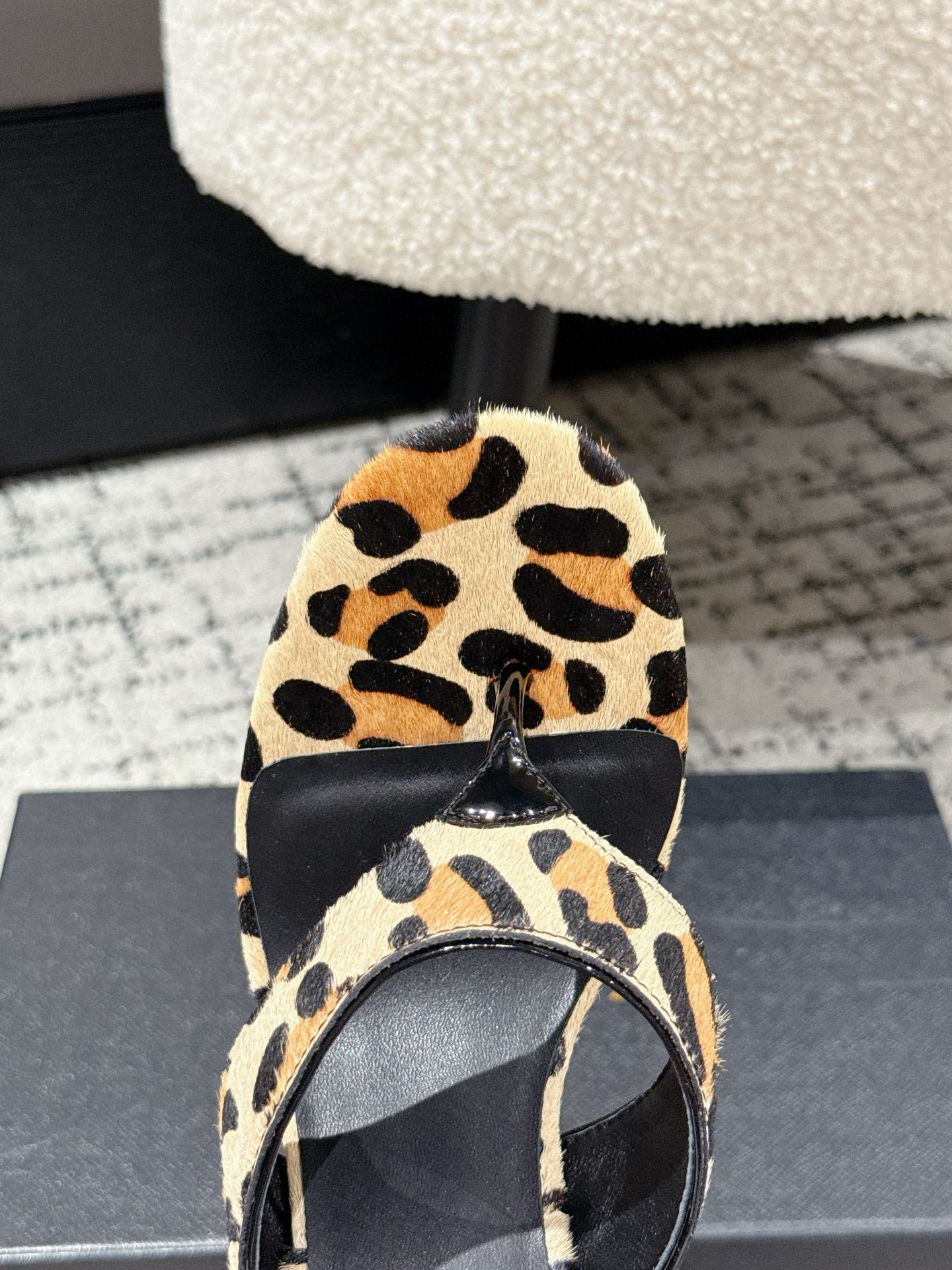 NO:480259,#Real photo details reference, split toe shoes19860909#实拍细节参考,分趾鞋,Women's Shoes