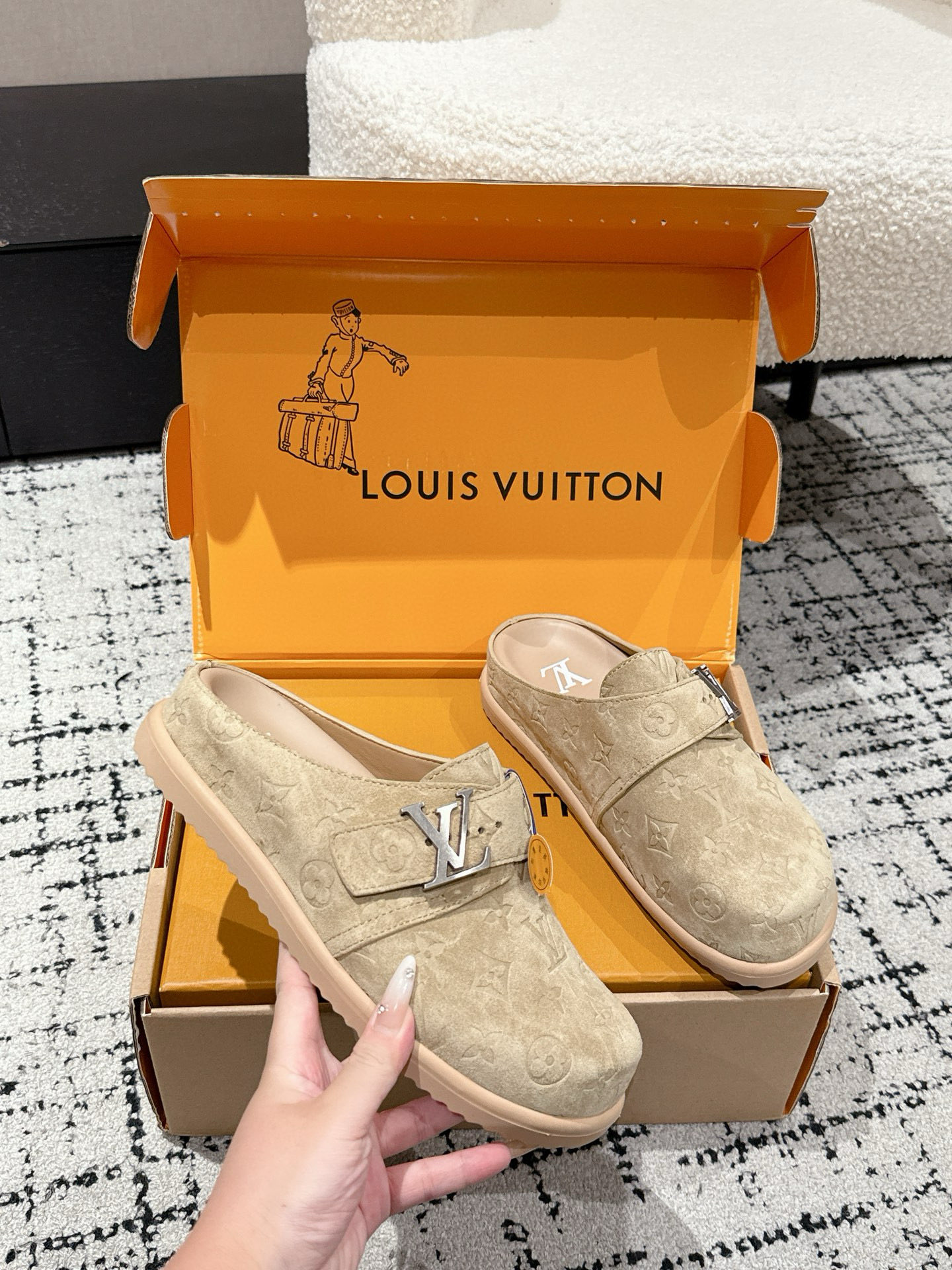 Louis Vuitton Easy Monogram Leather Sandals - Stylish & Comfortable 6 i1755428159792 5439 0 4