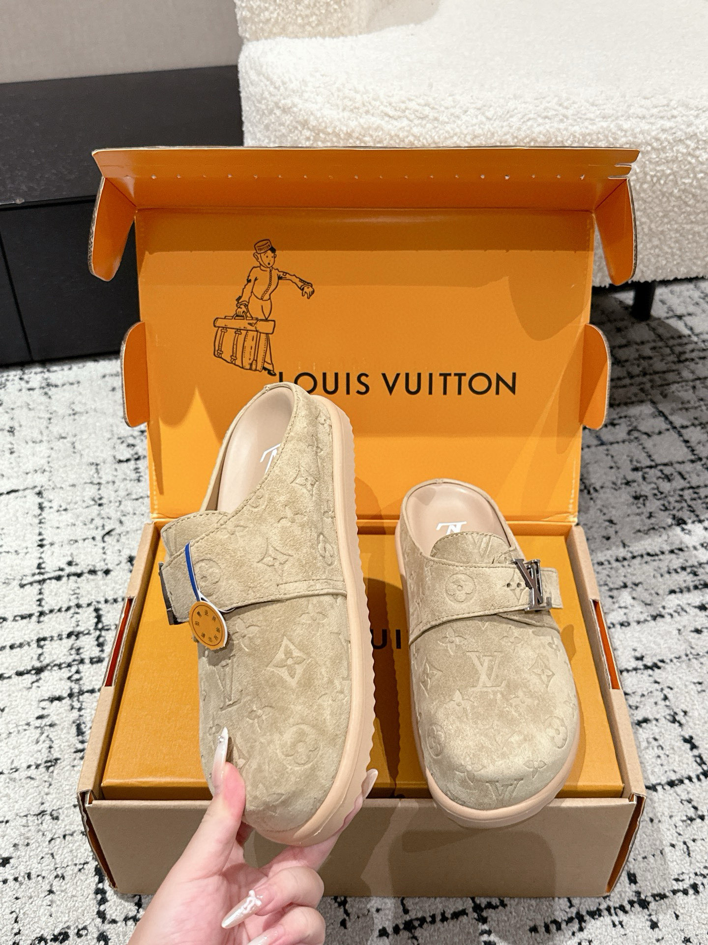 Louis Vuitton Easy Monogram Leather Sandals - Stylish & Comfortable 5 i1755428159848 3228 0 3