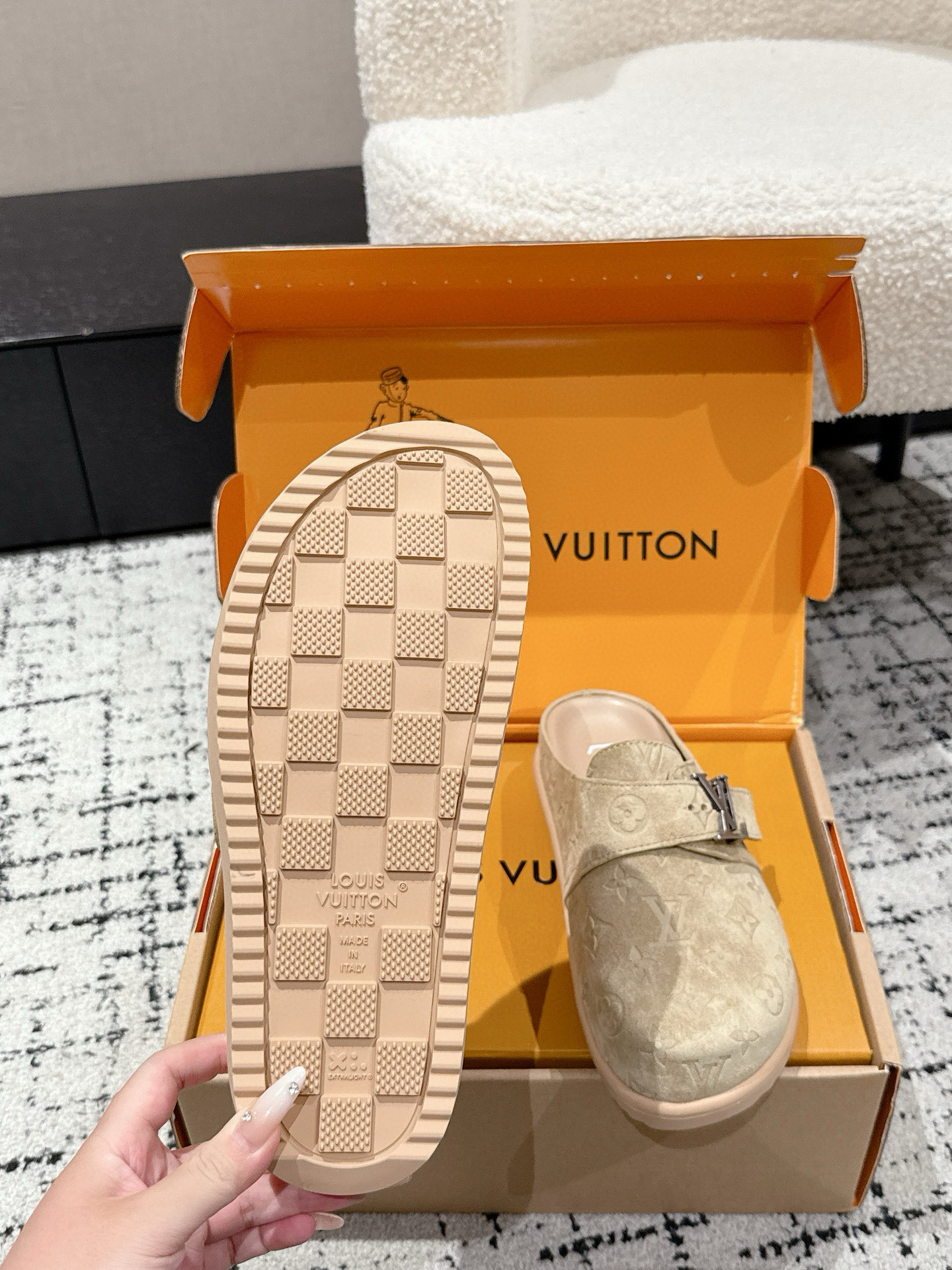Louis Vuitton Easy Monogram Leather Sandals - Stylish & Comfortable 10 i1755428161216 5249 0 8