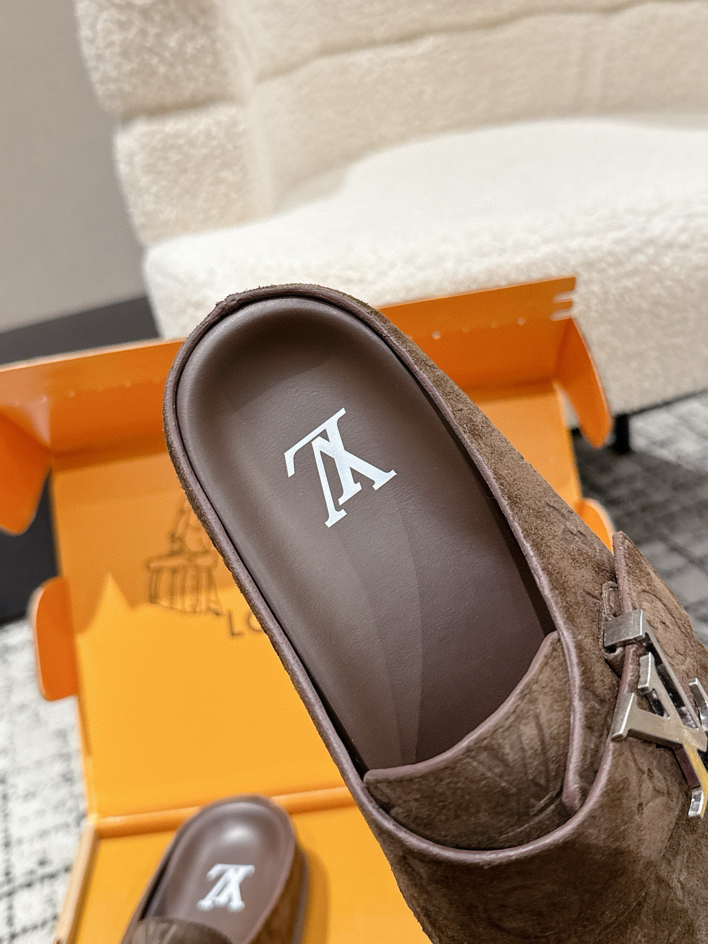 Louis Vuitton Easy Monogram Leather Sandals - Ultimate Comfort & Style 8 i1755428172851 5031 0 6