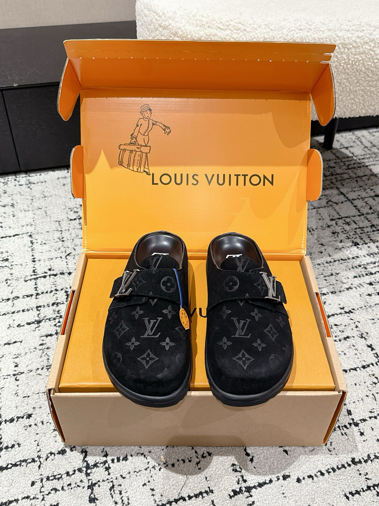 Louis Vuitton Easy Monogram Leather Sandals - Stylish & Comfortable 2 i1755428183198 3847 0 0