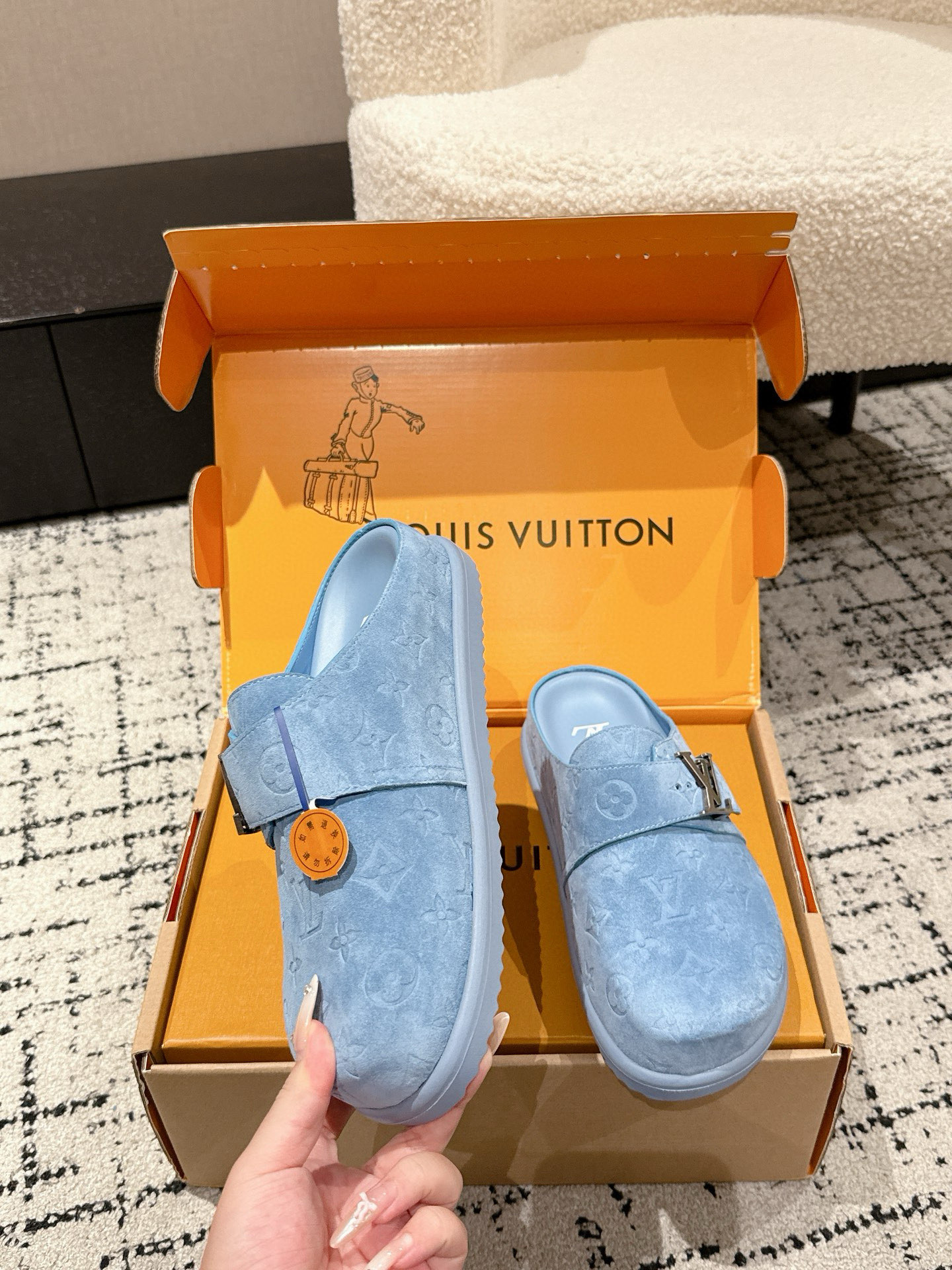 Louis Vuitton Easy Monogram Leather Sandals: Comfort & Style - Size 39-45 5 i1755428208651 9271 0 3