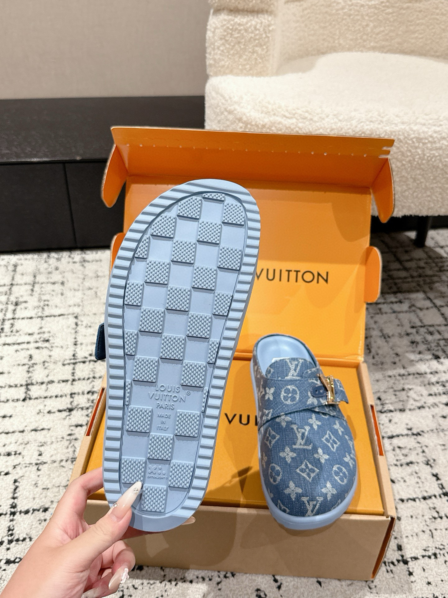 Louis Vuitton Easy Monogram Leather Sandals: Stylish & Comfortable - Men's Size 39-45 10 i1755428220323 5214 0 8