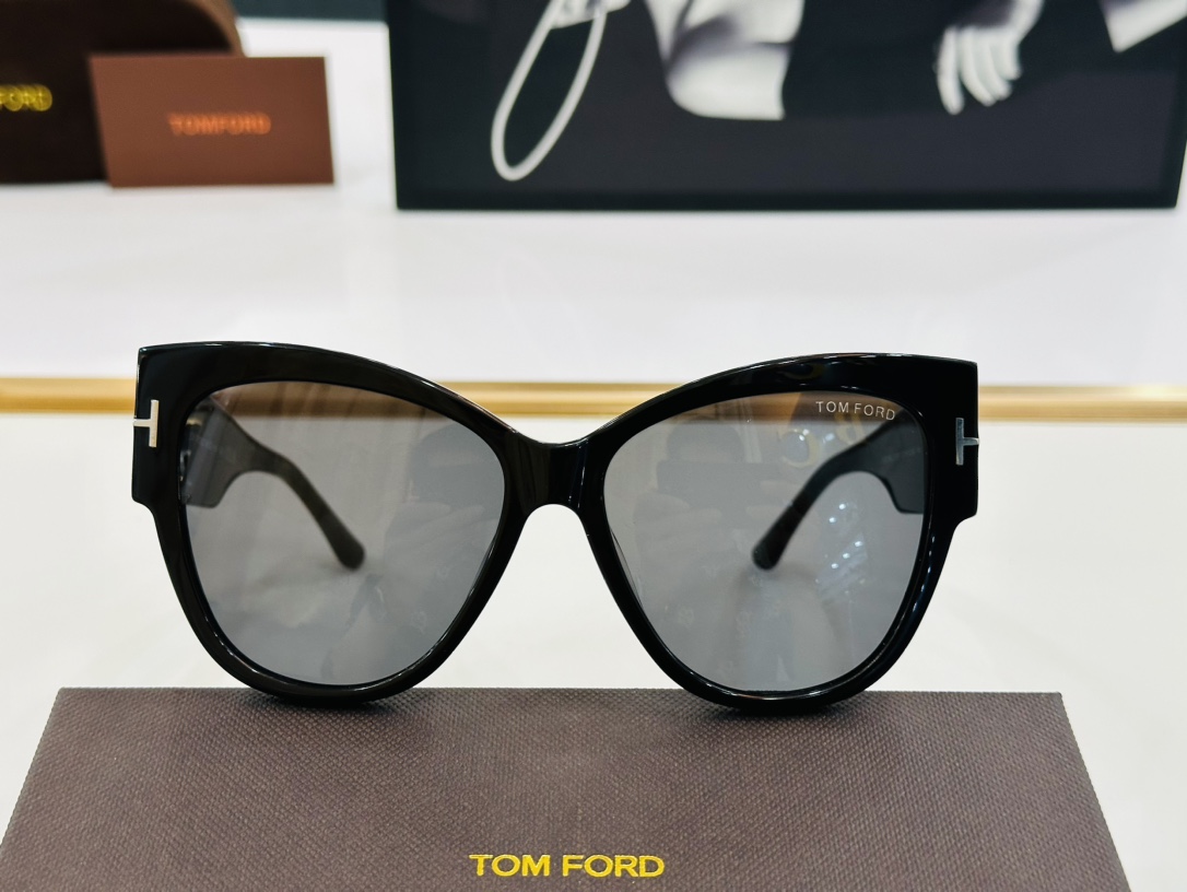 TOMFOR*汤姆家Model:FT0371Size57口16-140时尚框板材太阳镜C时尚经典款