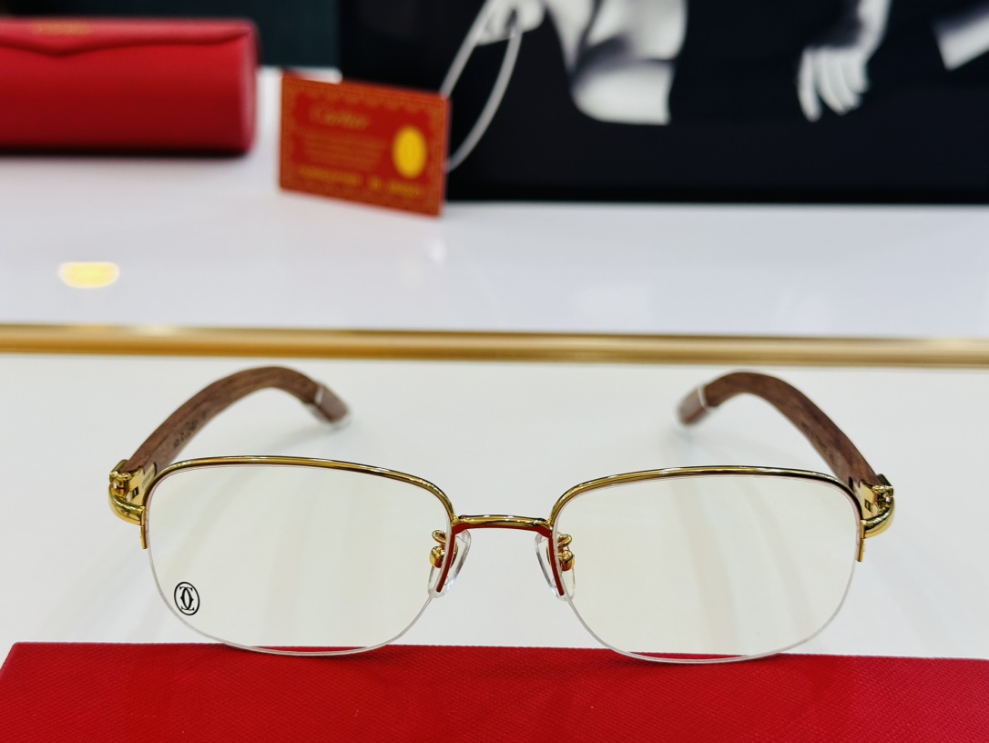 Cartier-卡家CT8101Size56口18-140男士推荐不挑脸型佩戴舒适可配近视镜片木制腿