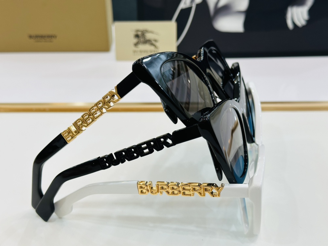 高品质BURBERR*巴家BE4372USize56口21-142女款太阳眼镜[得意]b高品质特色镜腿