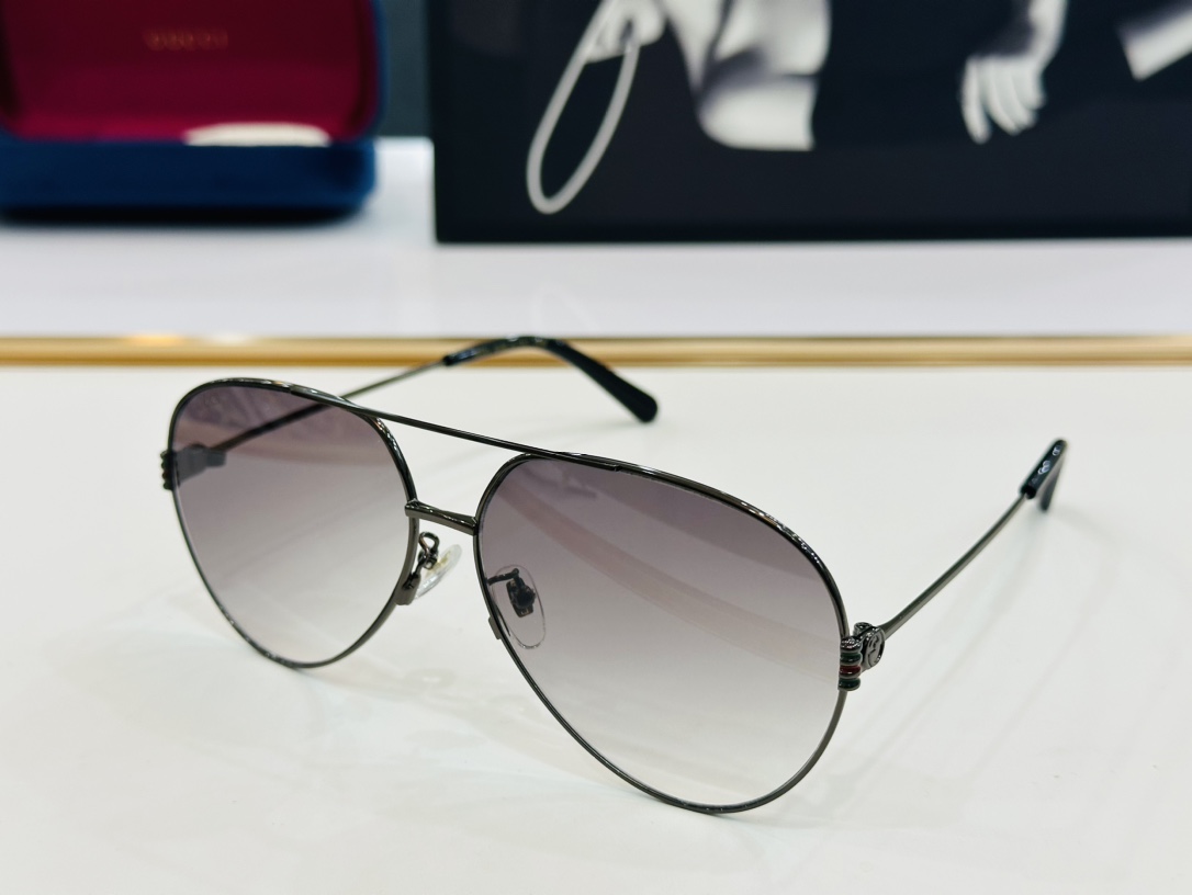 GUCC* 古家 GG1281 🐝🐝系列 Size：62口17-145   🍁🍁 D超绝品质太阳镜 。