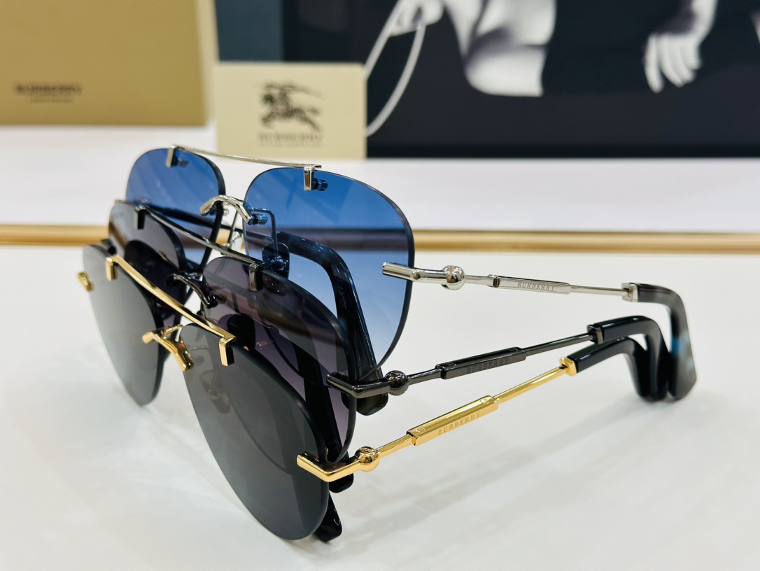 新款 BURBERR*🔻巴家 BE3151 百搭镜架Size：62口12-142 高品质 到货 🌲🌲🌲b