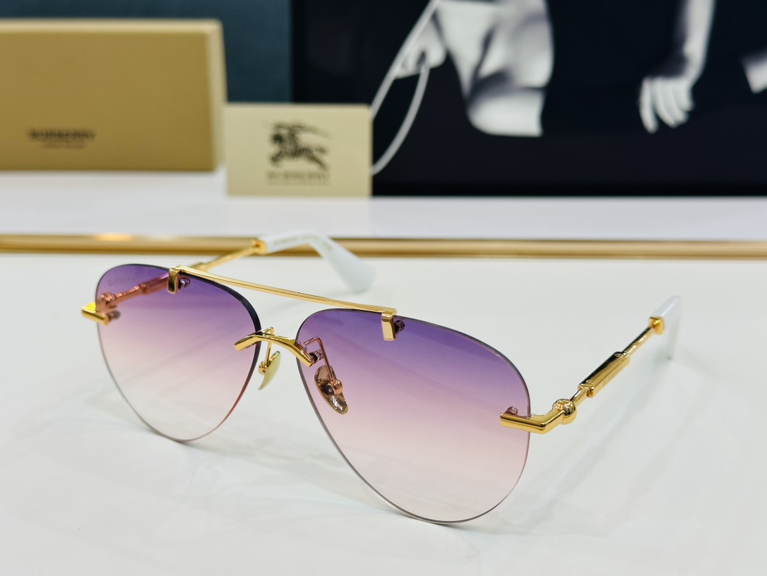 新款 BURBERR*🔻巴家 BE3151 百搭镜架Size：62口12-142 高品质 到货 🌲🌲🌲b