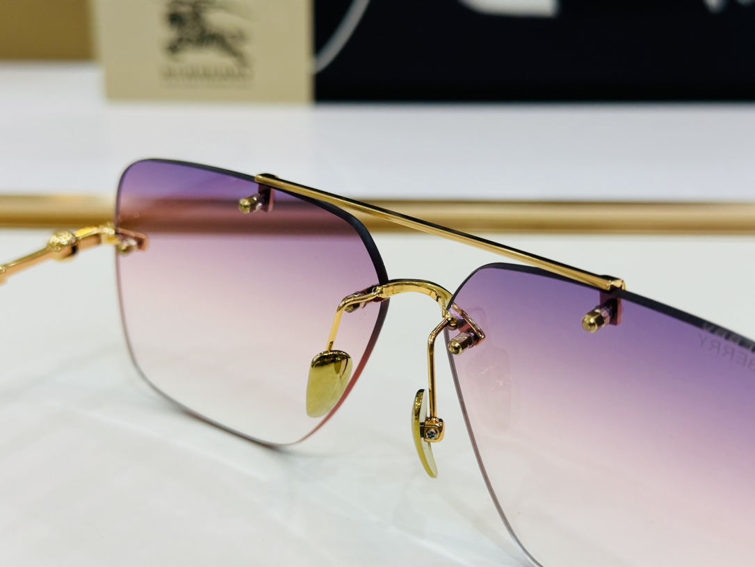 新款 BURBERR*🔻巴家 BE6004 百搭镜架Size：62口12-142 高品质 到货 🌲🌲🌲b