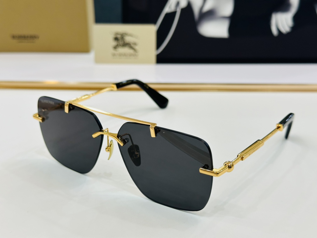 新款 BURBERR*🔻巴家 BE6004 百搭镜架Size：62口12-142 高品质 到货 🌲🌲🌲b