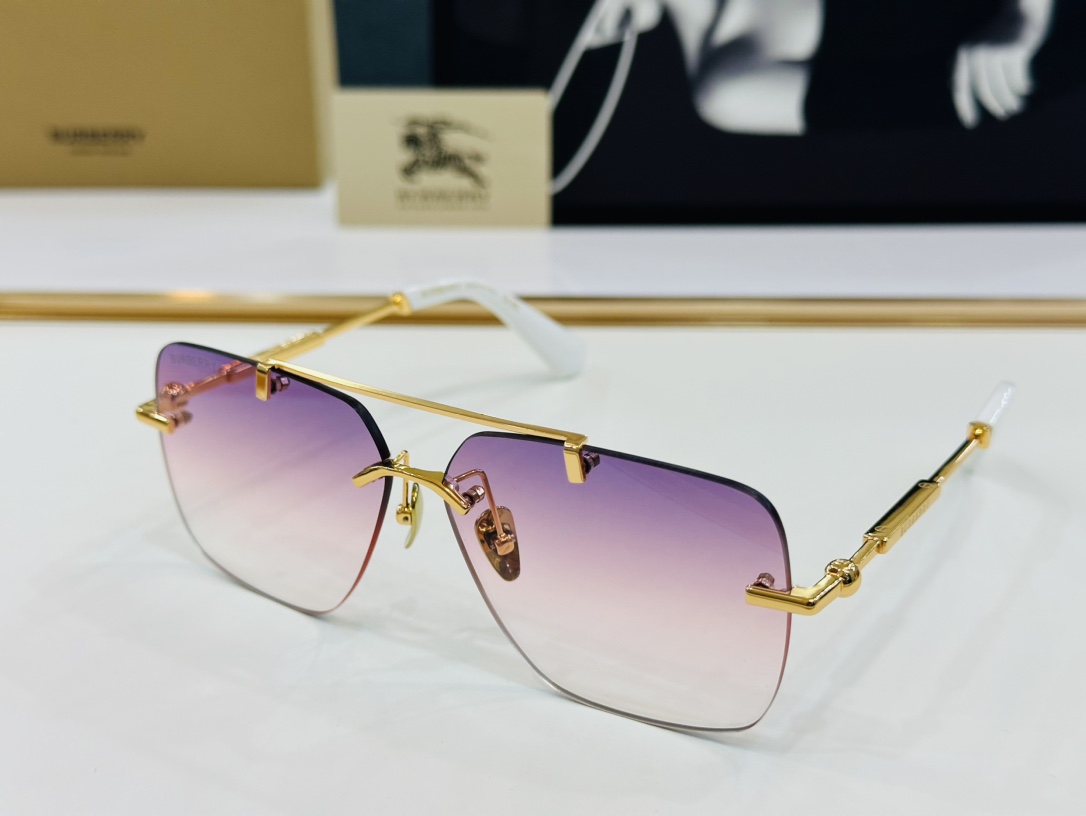 新款 BURBERR*🔻巴家 BE6004 百搭镜架Size：62口12-142 高品质 到货 🌲🌲🌲b