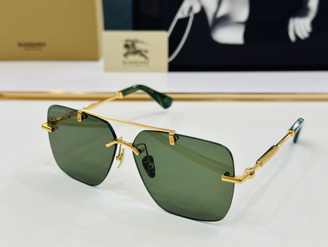 新款 BURBERR*🔻巴家 BE6004 百搭镜架Size：62口12-142 高品质 到货 🌲🌲🌲b