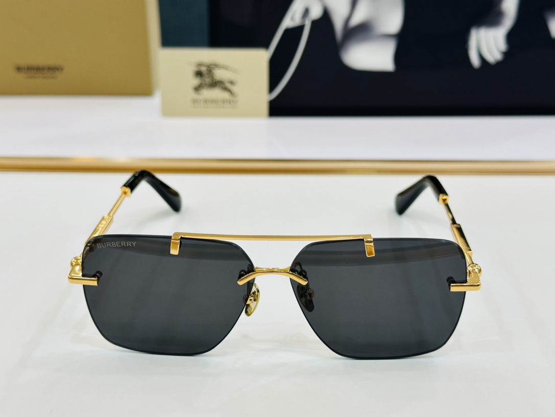 新款 BURBERR*🔻巴家 BE6004 百搭镜架Size：62口12-142 高品质 到货 🌲🌲🌲b