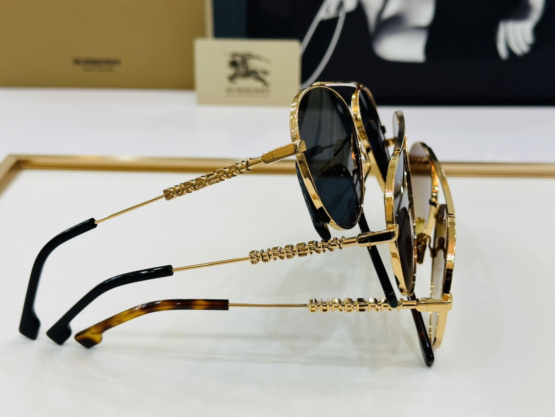 新款 BURBERR*🔻巴家 BE3147 百搭镜架Size：59口14-145 高品质 到货 🌲🌲🌲b