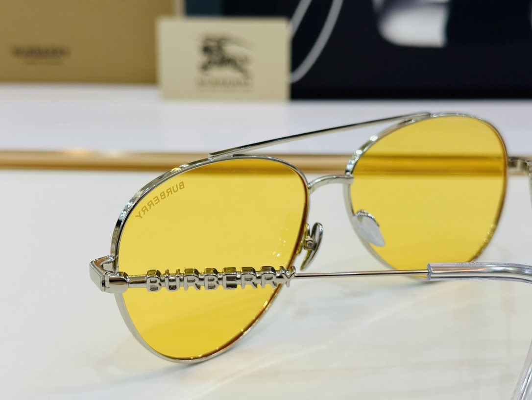 新款 BURBERR*🔻巴家 BE3147 百搭镜架Size：59口14-145 高品质 到货 🌲🌲🌲b