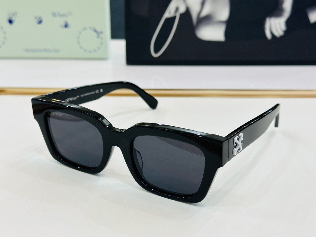 NO:266779,Official website OFF WHITE MODEL:OERI126 SIZE: 55-mouth 22-145 Fashionable sunglasses J trendy style Glasses sunglasses, glasses, off white19860909官网款 OFF WHITE MODEL:OERI126 SIZE: 55口22-145 时尚太阳镜 J潮款 眼镜墨镜太阳镜,眼镜,off white,glasses