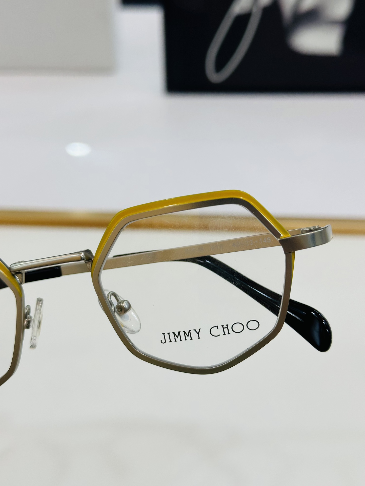 JIMMYCHO*/吉米家MODEL:JC512Size49口24-142将引发又一股潮流采用顶尖造工b