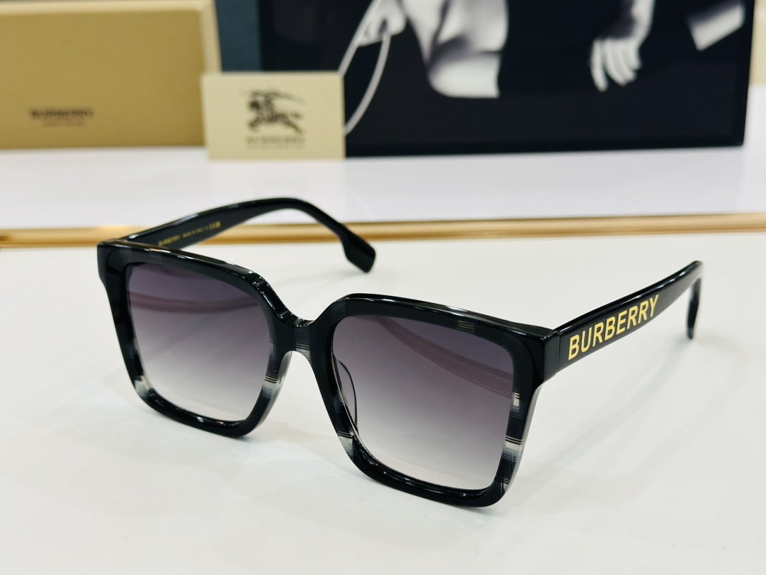 高品质BURBERR*巴家BE4411Size57口19-145女款太阳眼镜[得意[愉快]K意大利进口材