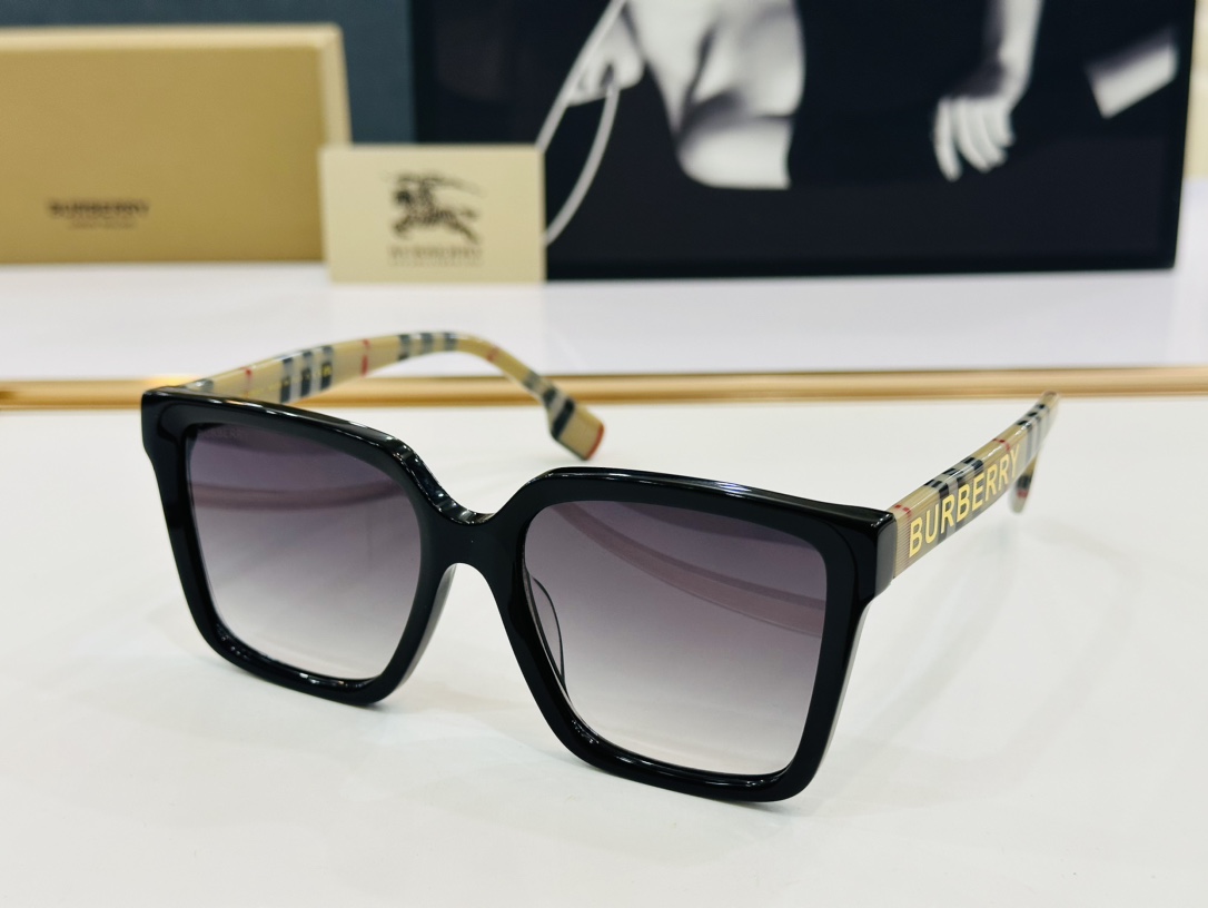 高品质BURBERR*巴家BE4411Size57口19-145女款太阳眼镜[得意[愉快]K意大利进口材