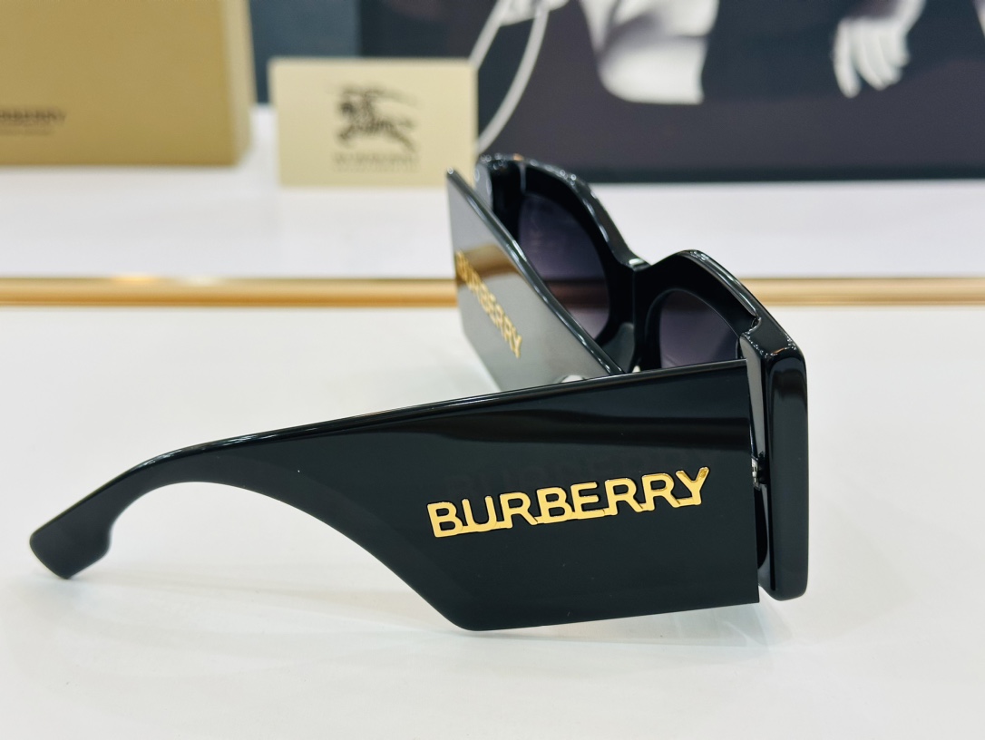 高品质BURBERR*巴家B4388USize55口18-140女款太阳眼镜[得意[愉快]b意大利进口材