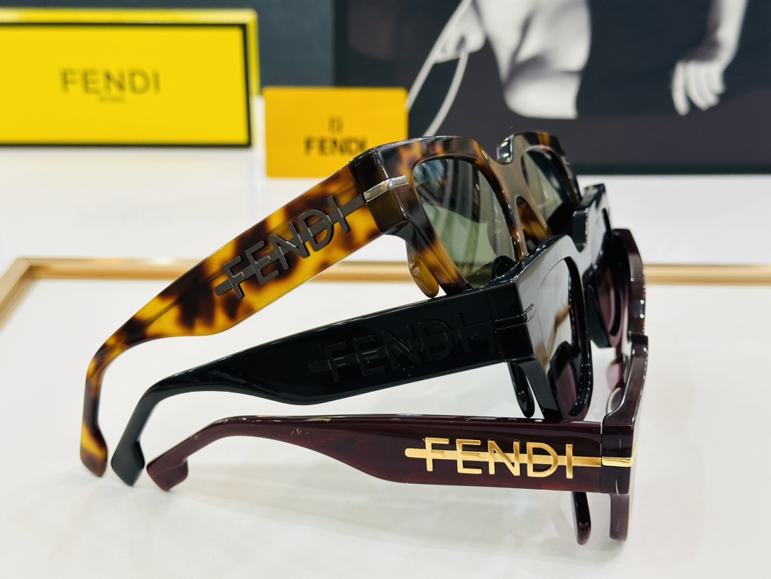 FEND*芬家FE40078Size52口21-145时尚酷独特镜腿bm标新立异