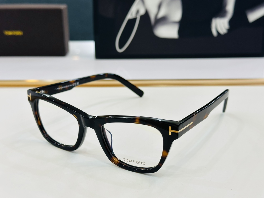 款TOMFORD汤姆家MODEL:FT5886-Bsize52口20-145L时尚潮流板材框