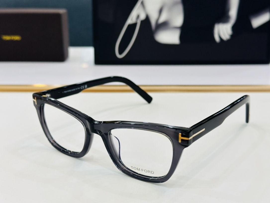 款TOMFORD汤姆家MODEL:FT5886-Bsize52口20-145L时尚潮流板材框