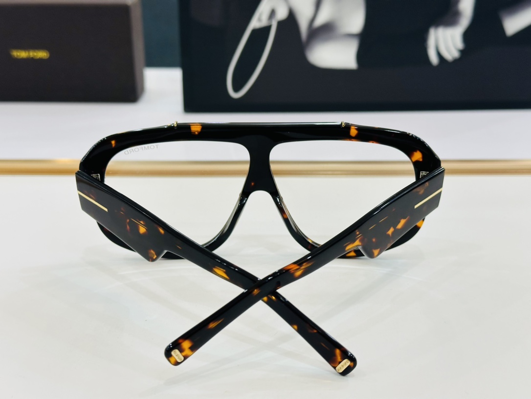 款TOMFORD汤姆家MODEL:FT1093size71口7-120C时尚潮流板材框