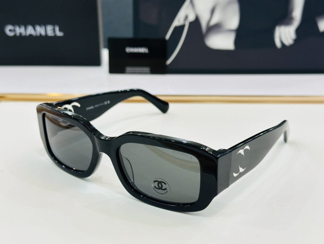 CHANE*/香家MODEL:CH5526Size60口21-145完美品质独特设计F适合各种脸型太阳镜