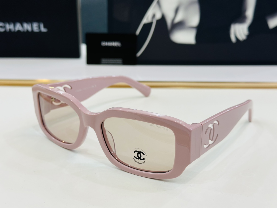 CHANE*/香家MODEL:CH5526Size60口21-145完美品质独特设计F适合各种脸型太阳镜