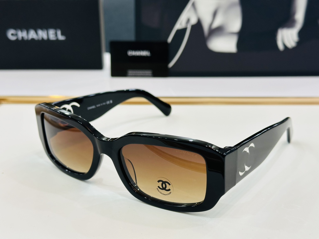 CHANE*/香家MODEL:CH5526Size60口21-145完美品质独特设计F适合各种脸型太阳镜