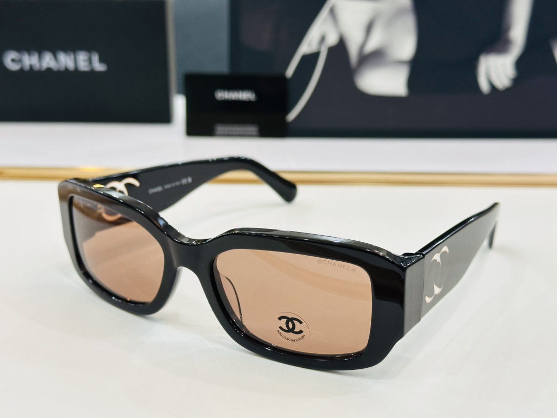 CHANE*/香家MODEL:CH5526Size60口21-145完美品质独特设计F适合各种脸型太阳镜