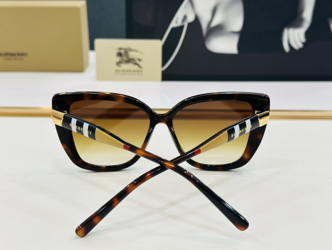 高品质BURBERR*巴家BE6010Size66口11-145女款太阳眼镜[得意[愉快]K意大利进口材