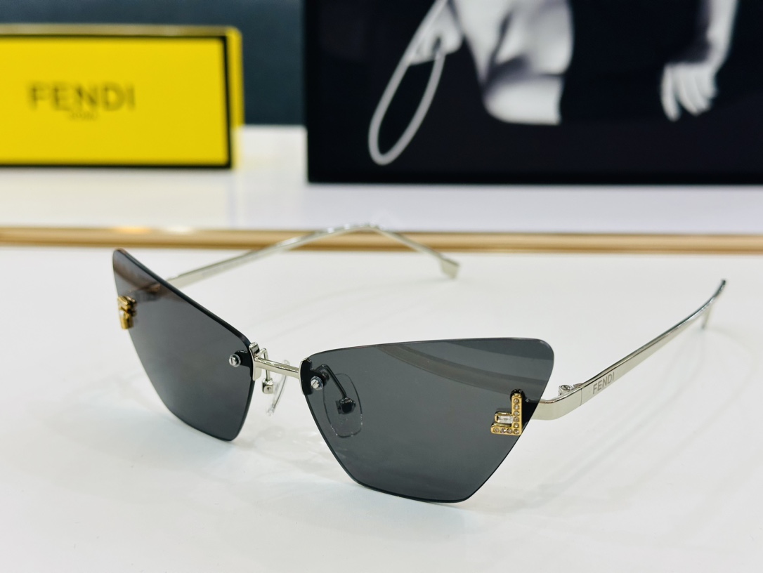 FEND*芬家FE4160USSize57口14-135标新立异F适合各种脸型