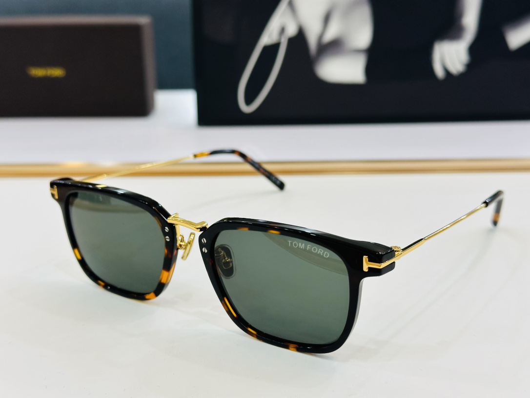 TOMFOR*汤姆家Model:FT1042Size52口21-145时尚框板材太阳镜一比一C时尚经典款
