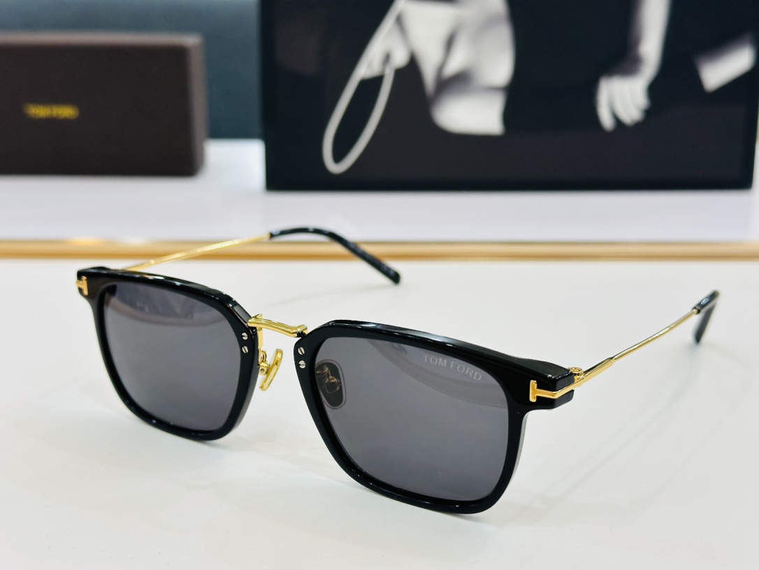 TOMFOR*汤姆家Model:FT1042Size52口21-145时尚框板材太阳镜一比一C时尚经典款