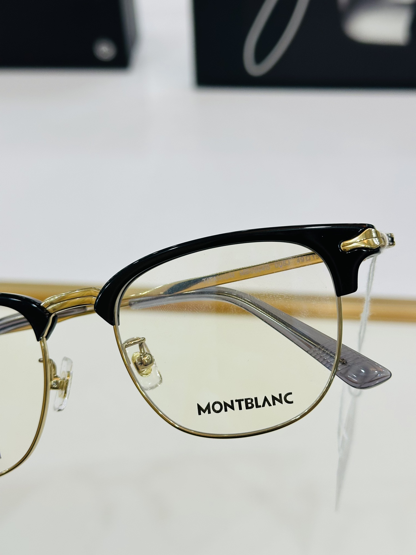 官网新品MONTBLANC万宝龙MB0364SSize49口19-150做工精良W完美电镀配戴舒适钛架