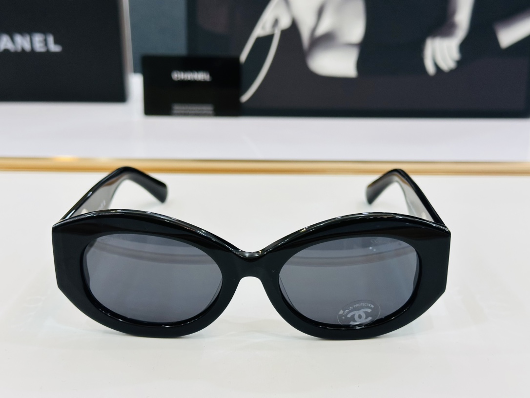 CHANE*/香家MODEL:CH5528Size53口19-145完美品质独特设计Zm适合各种脸型太阳