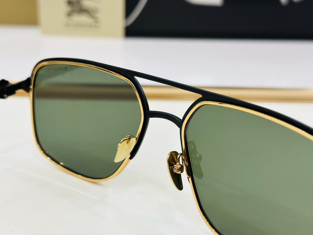 高品质BURBERR*巴家BE6011Size58口16-147女款太阳眼镜[得意[愉快]b意大利进口材