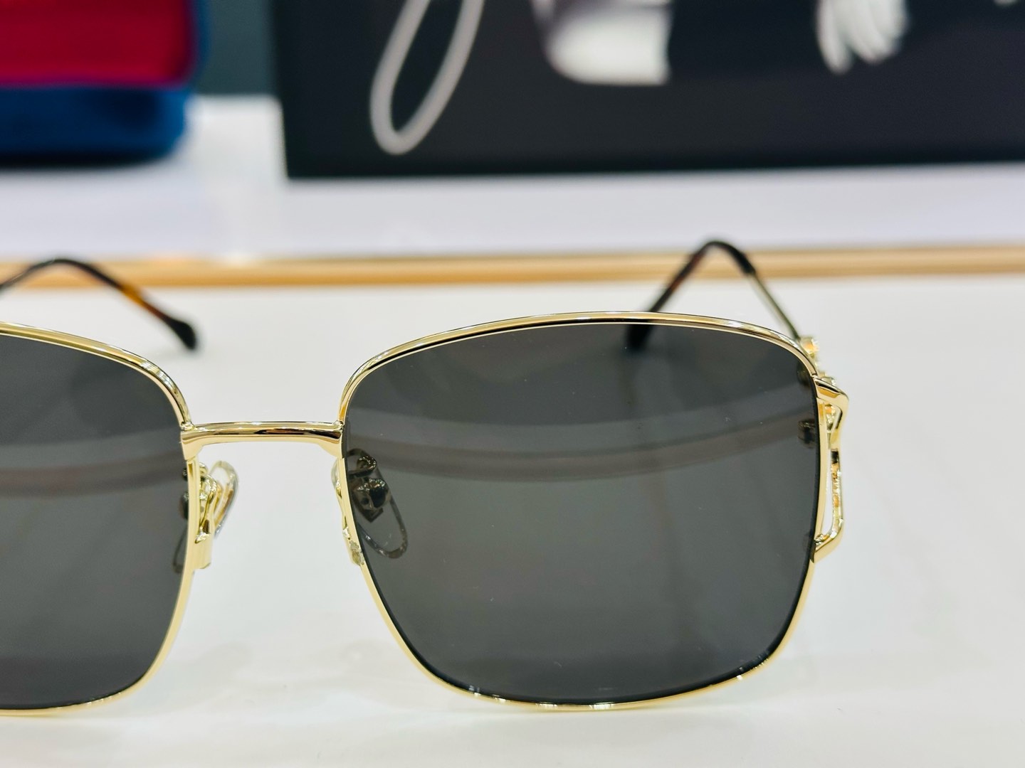 GUCC* 古家 GG1018SK 🐝🐝系列 Size：52口19-148   🍁🍁 B超绝品质 。
