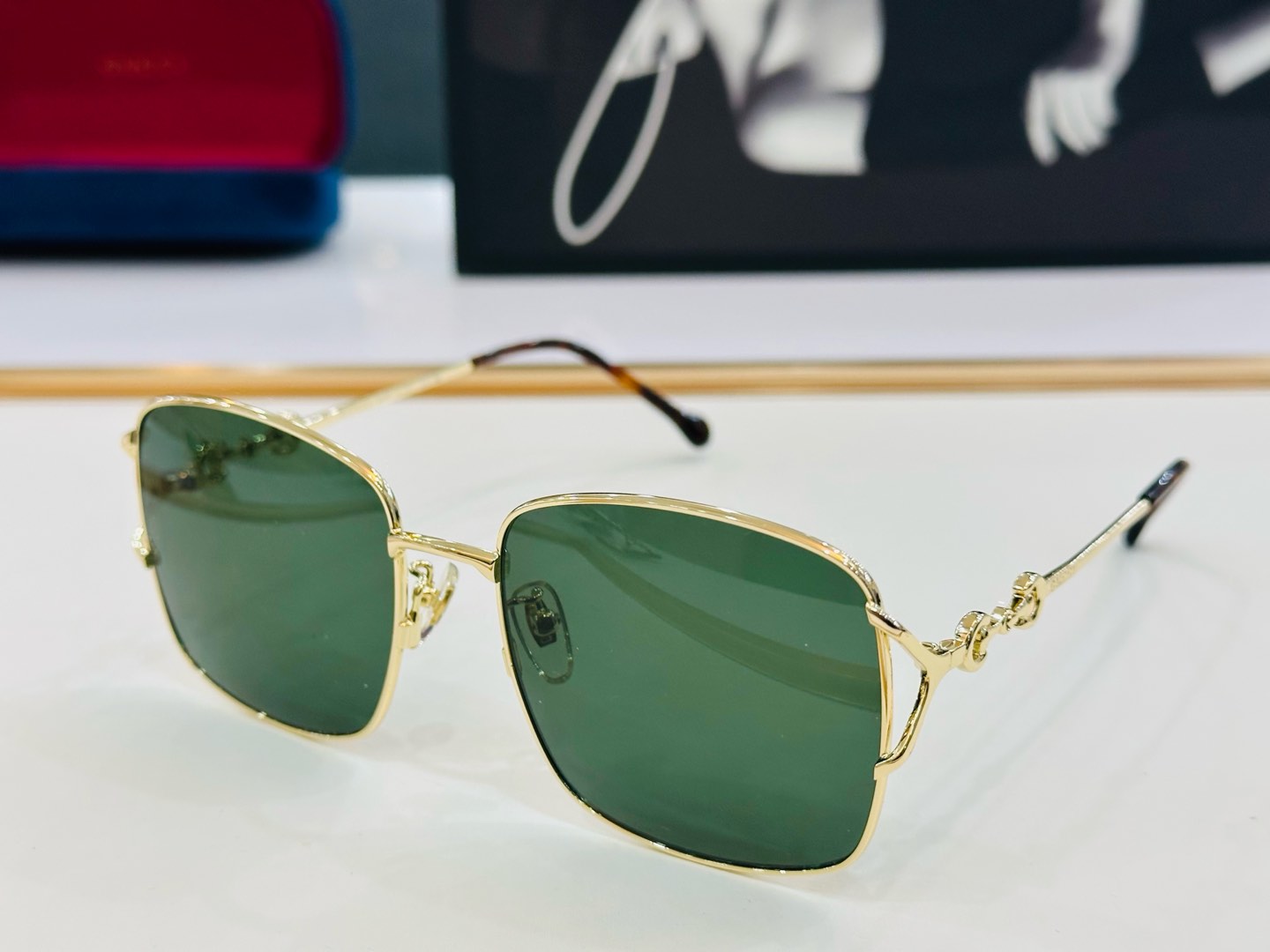 GUCC* 古家 GG1018SK 🐝🐝系列 Size：52口19-148   🍁🍁 B超绝品质 。