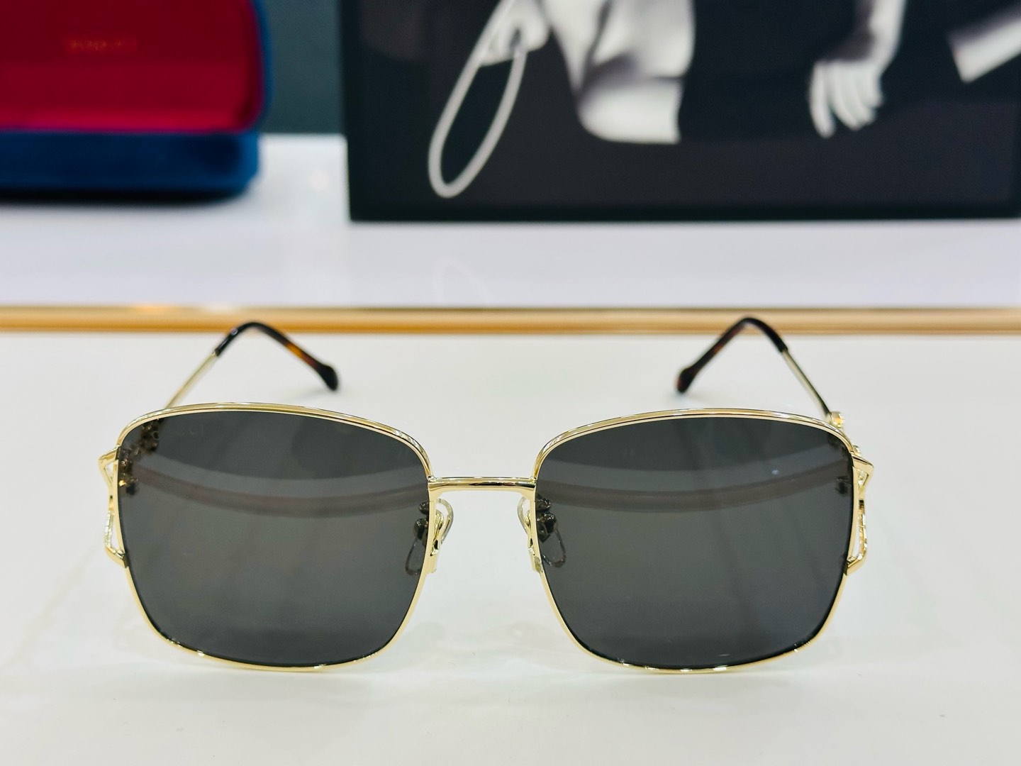 GUCC* 古家 GG1018SK 🐝🐝系列 Size：52口19-148   🍁🍁 B超绝品质 。