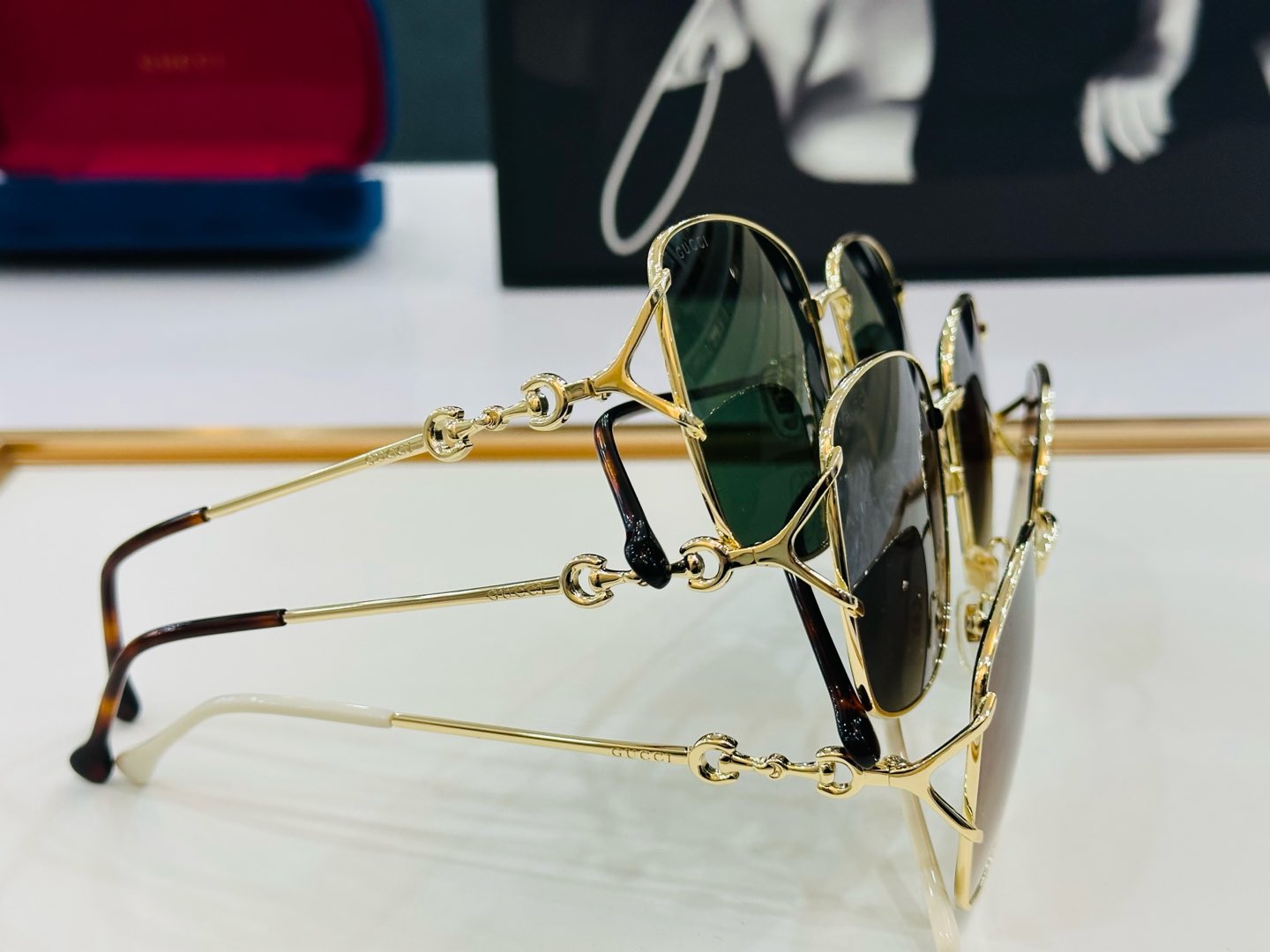 GUCC* 古家 GG1018SK 🐝🐝系列 Size：52口19-148   🍁🍁 B超绝品质 。
