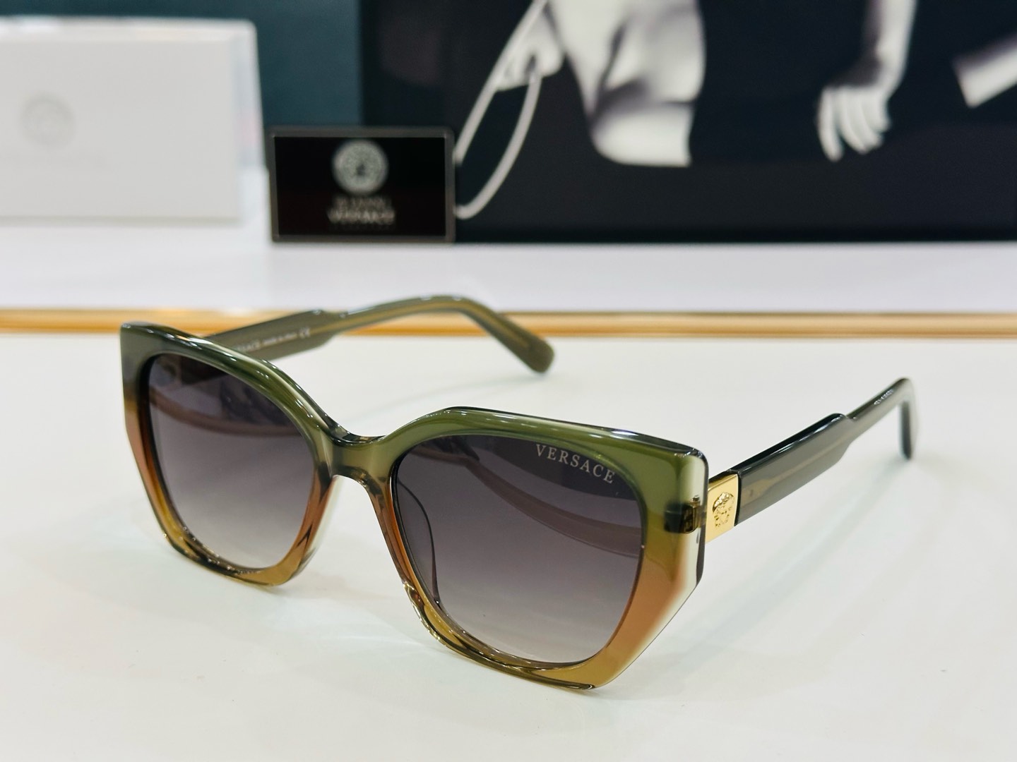 🎉🎉范思家 VERSACE✨✨✨MODEL：VE3357 Size：54口18-145     ✨Z有范