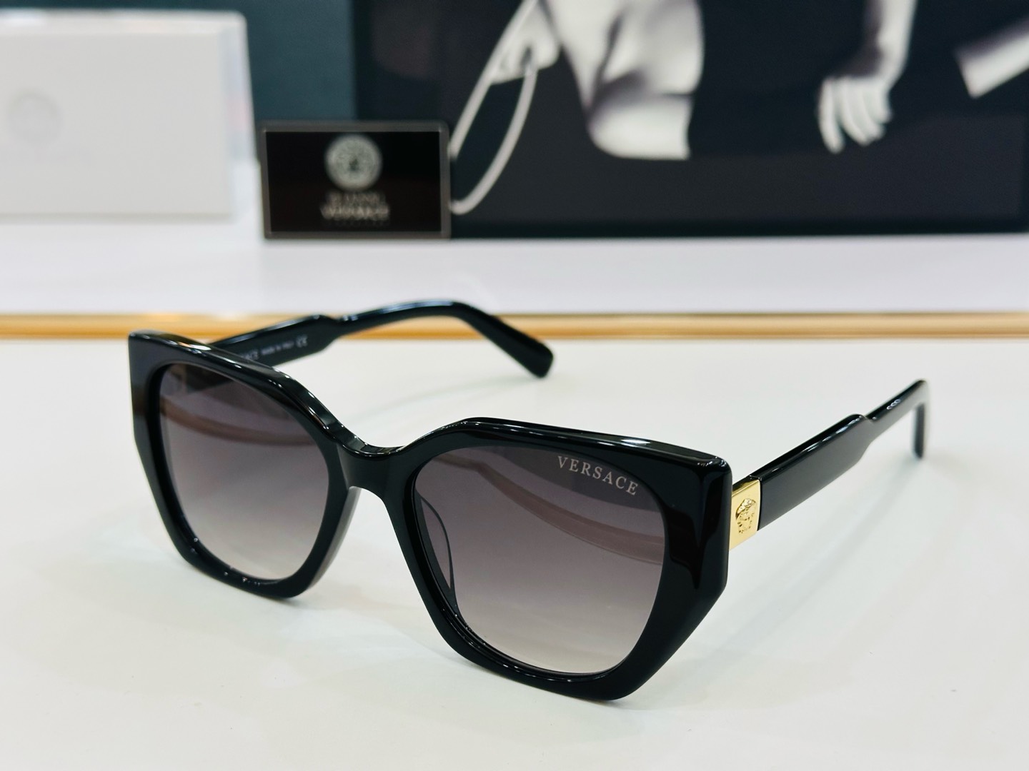 🎉🎉范思家 VERSACE✨✨✨MODEL：VE3357 Size：54口18-145     ✨Z有范