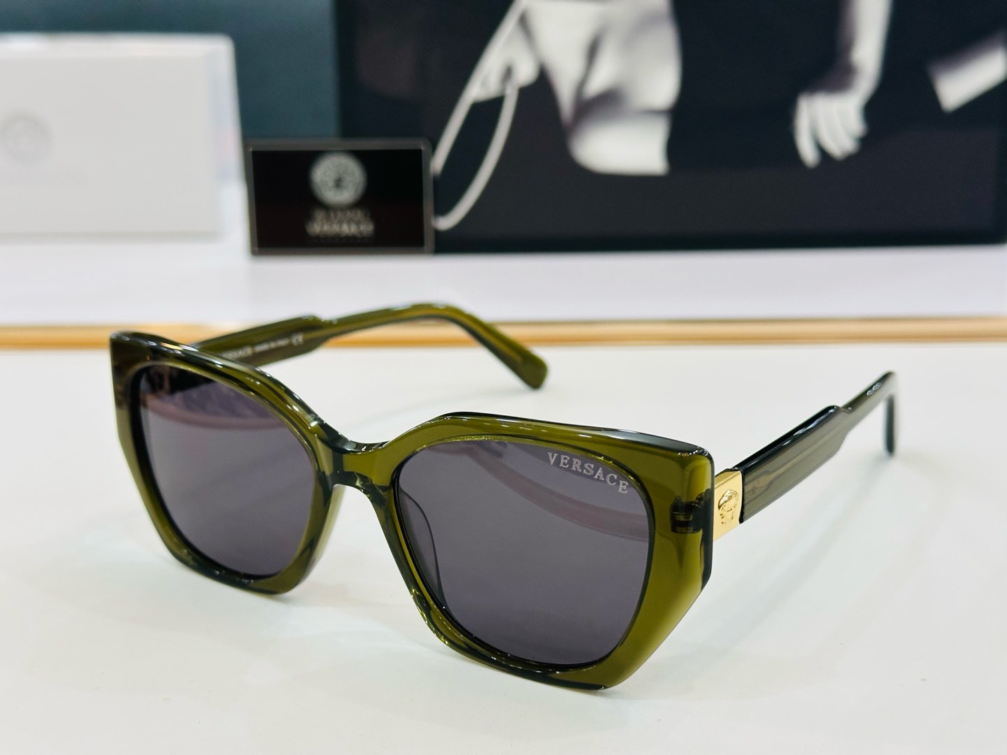 🎉🎉范思家 VERSACE✨✨✨MODEL：VE3357 Size：54口18-145     ✨Z有范