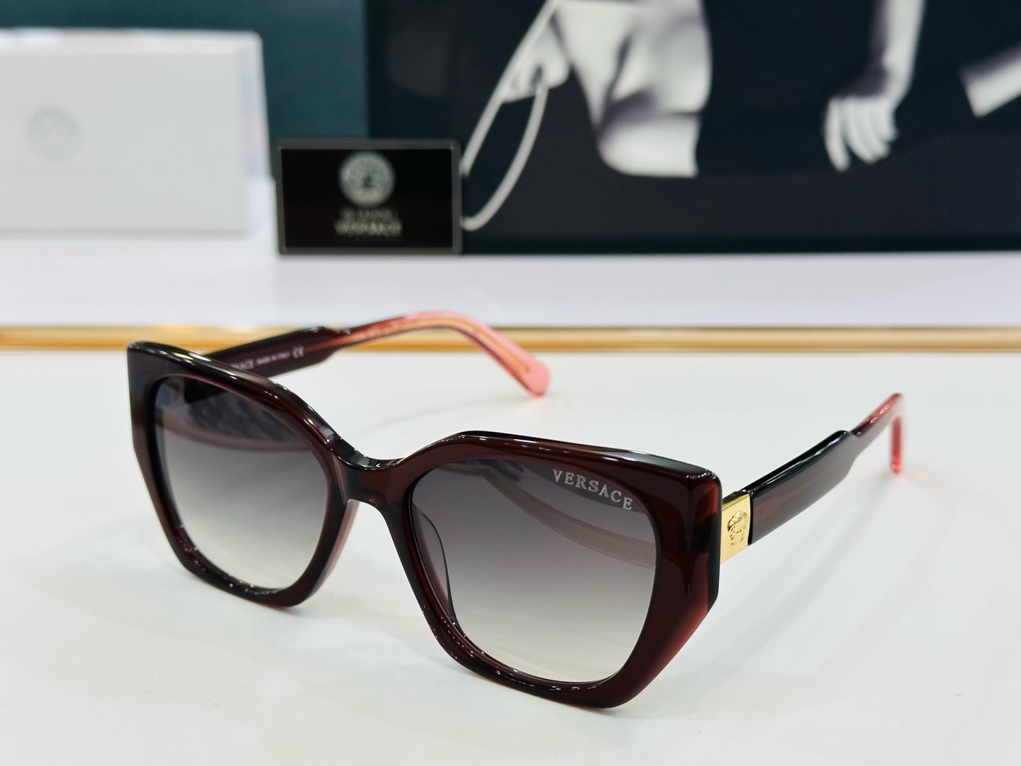 🎉🎉范思家 VERSACE✨✨✨MODEL：VE3357 Size：54口18-145     ✨Z有范
